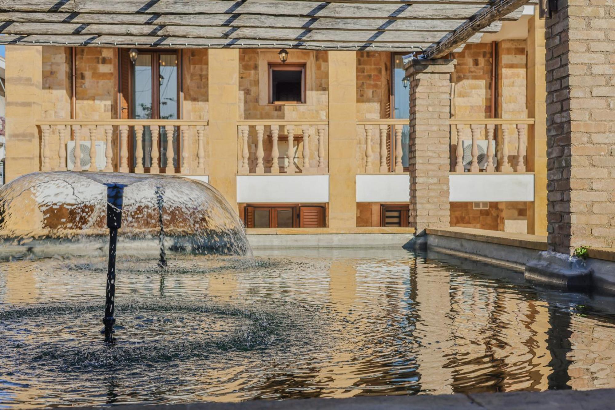 Archontiko Frideriki Luxury Apartments Chios Town Exterior photo