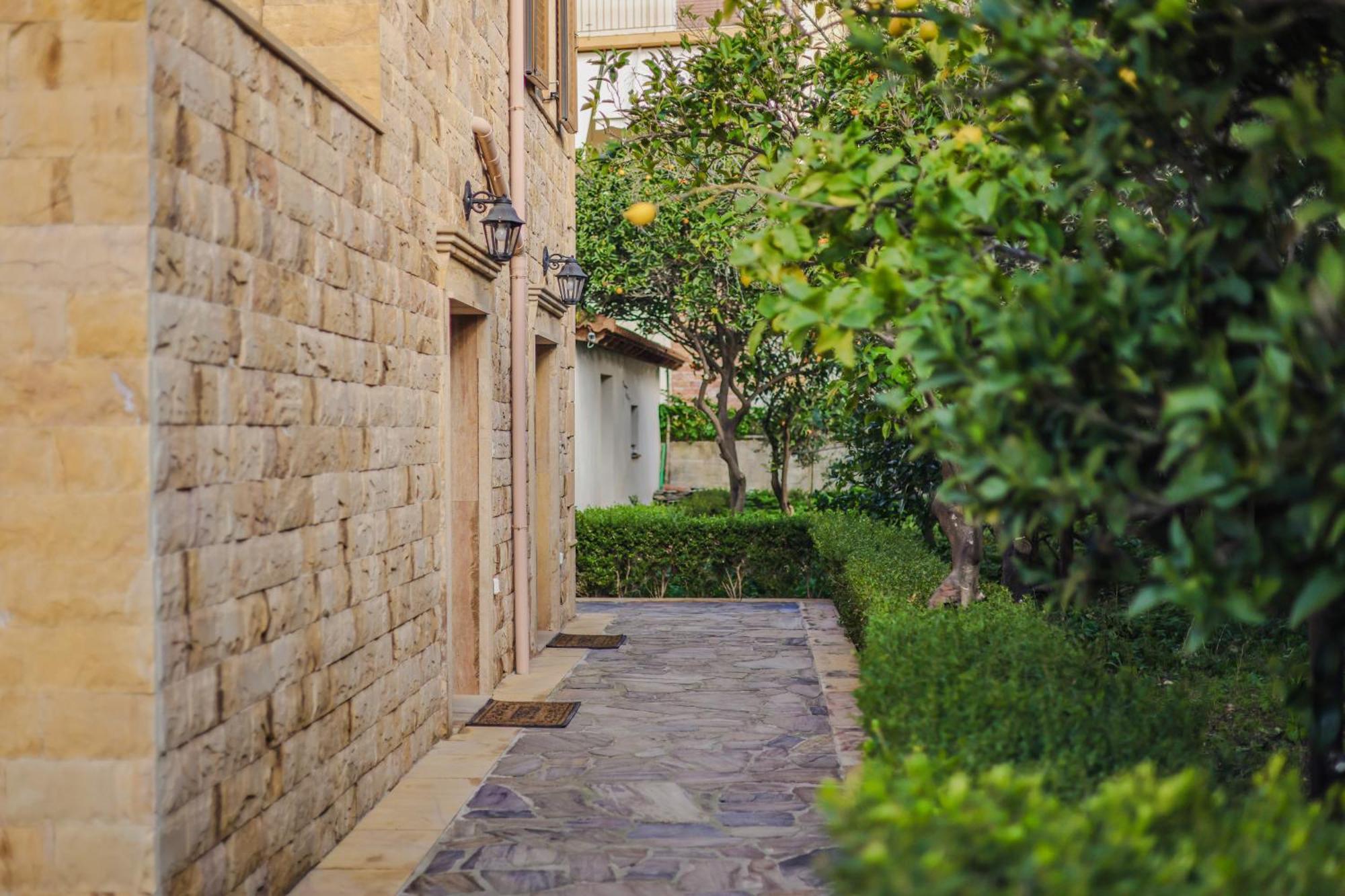 Archontiko Frideriki Luxury Apartments Chios Town Exterior photo